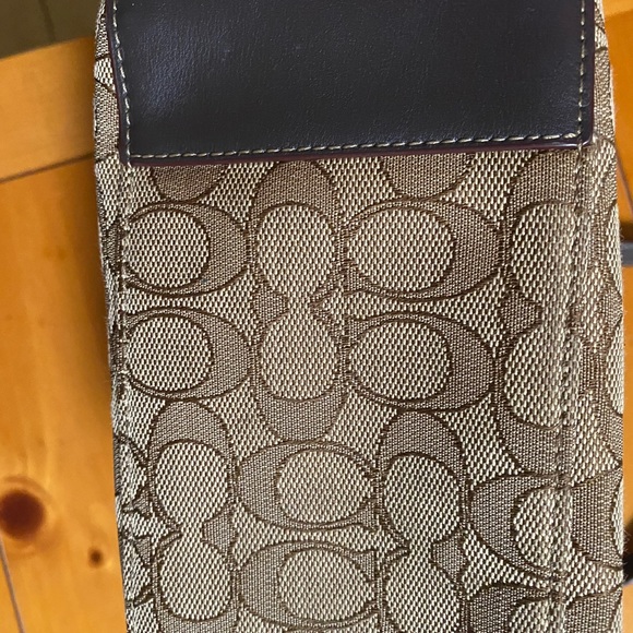 Coach Tote - Picture 6 of 8